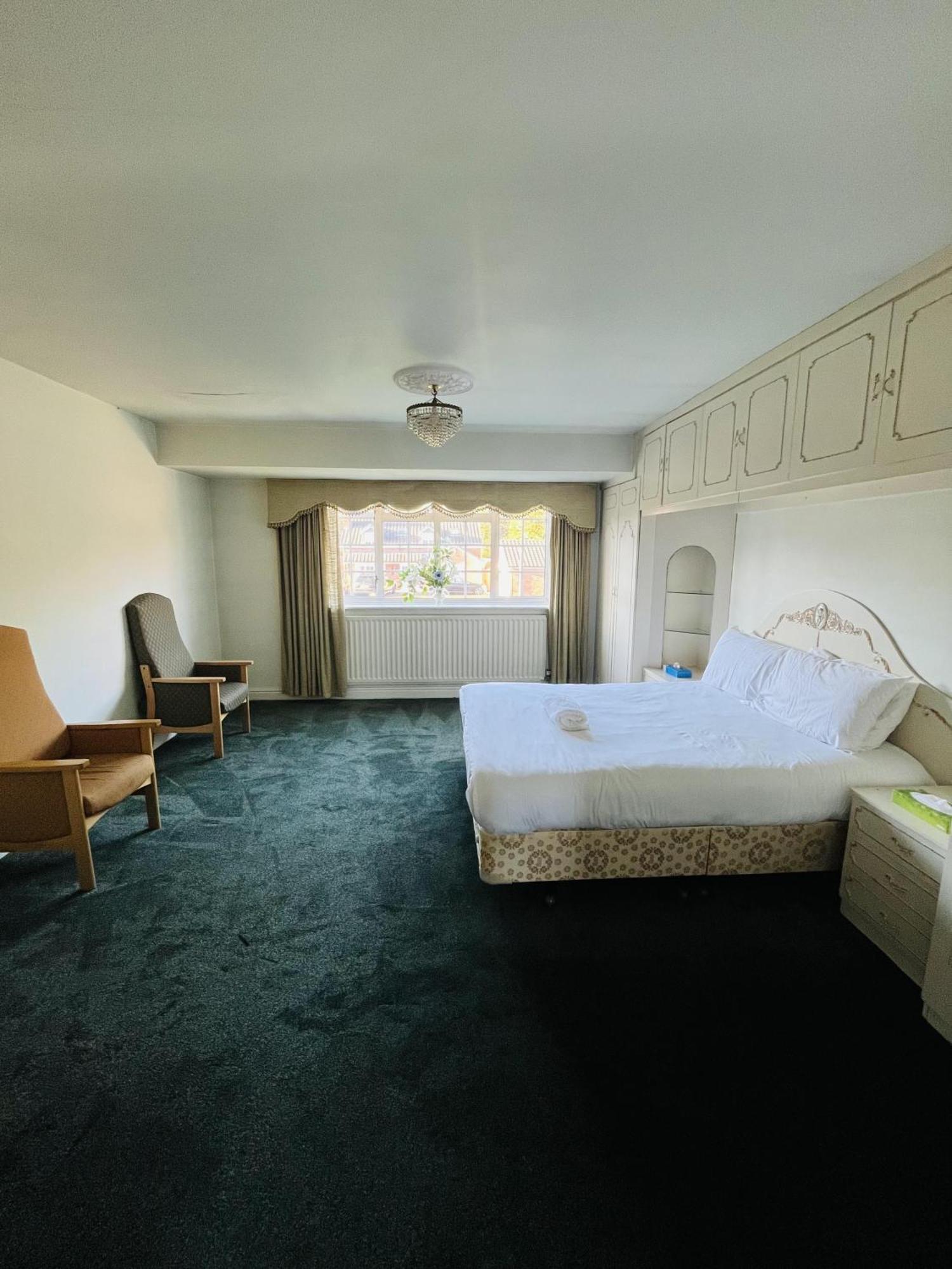 Unwind In Comfort At Cosy Caradus Free Parking Birmingham Exteriör bild