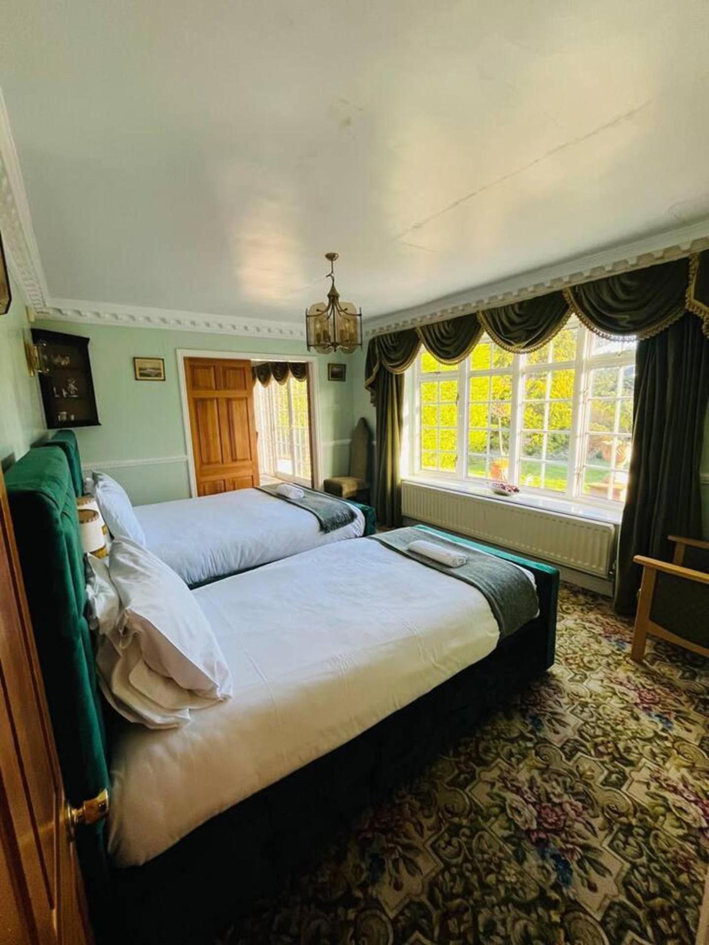 Unwind In Comfort At Cosy Caradus Free Parking Birmingham Exteriör bild